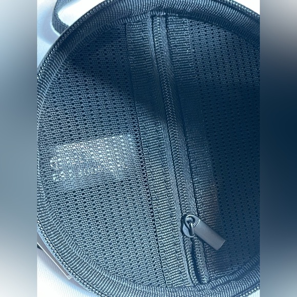 Telfar Black Circle Wallet Case with crossbody Strap Full set NWT - Picture 4 of 8